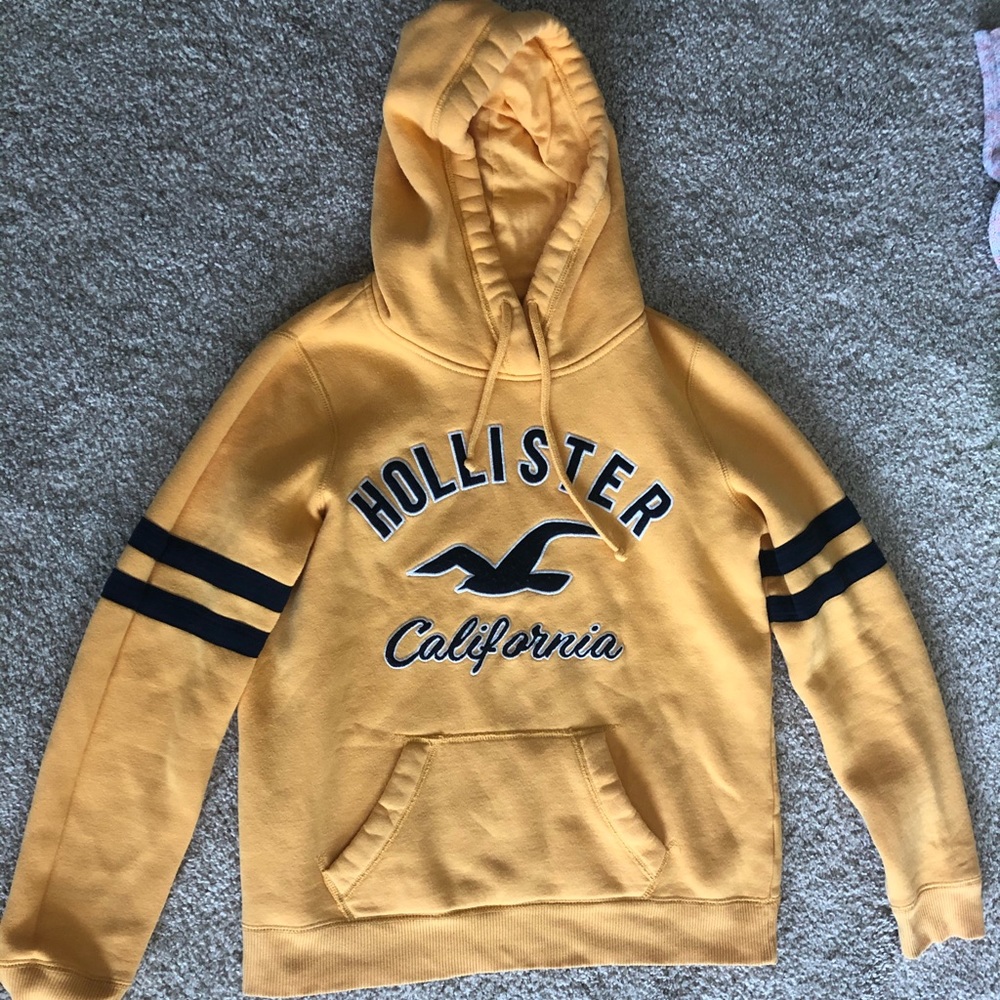Yellow hollister sweatshirt